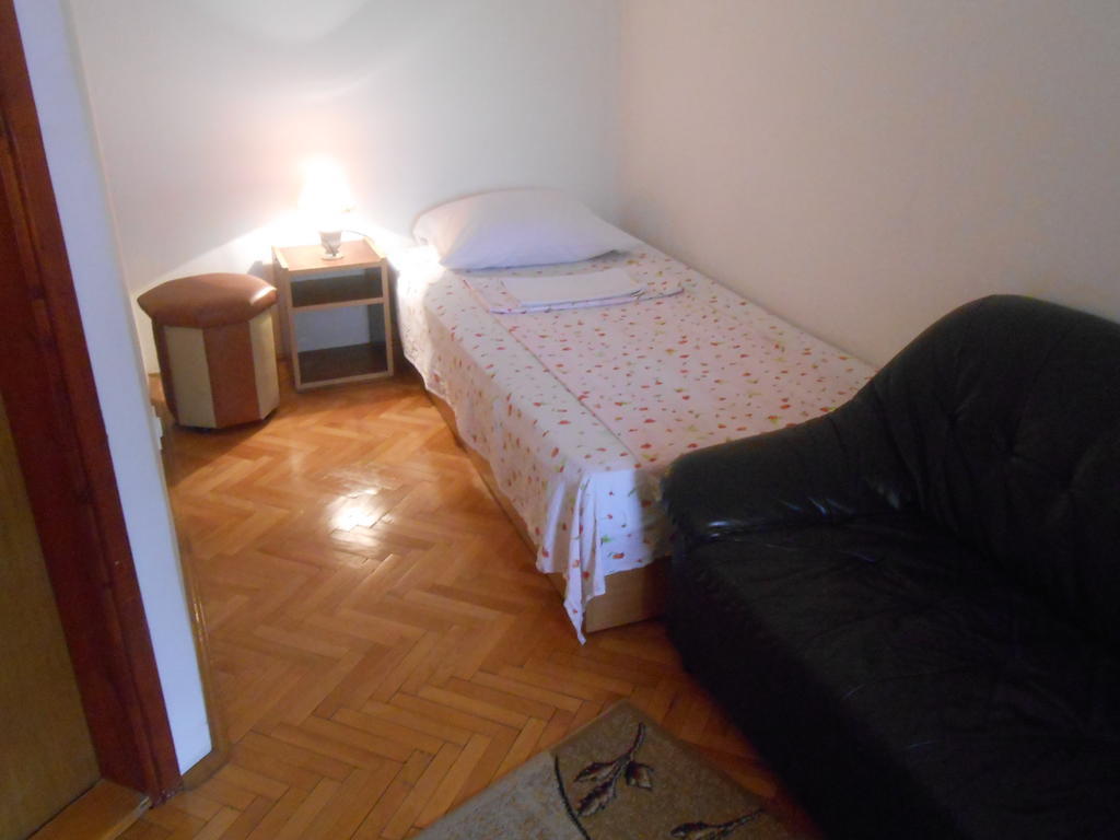 Apartments & Hostel Zdrava Hrana โมสตาร์ ห้อง รูปภาพ