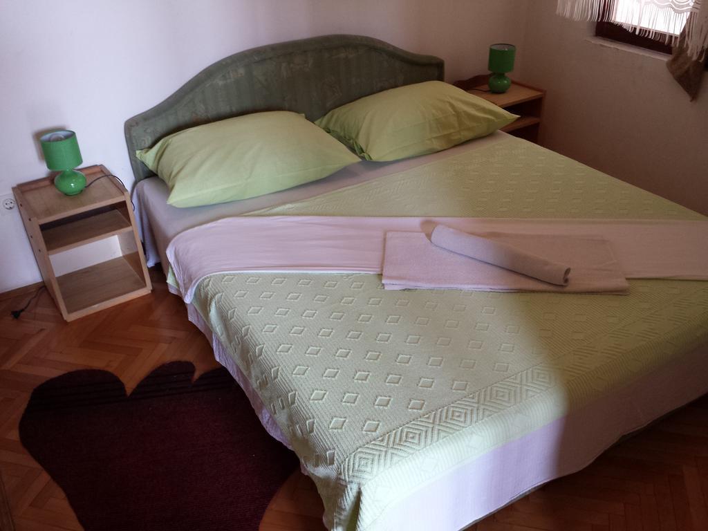 Apartments & Hostel Zdrava Hrana โมสตาร์ ห้อง รูปภาพ