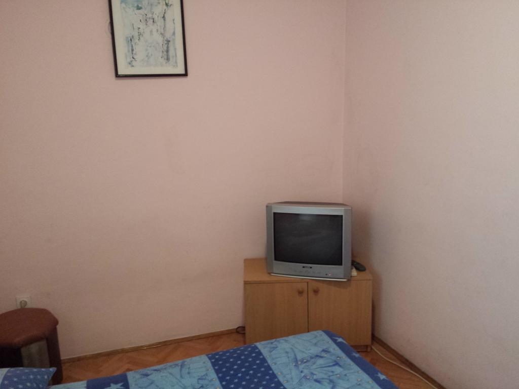 Apartments & Hostel Zdrava Hrana โมสตาร์ ห้อง รูปภาพ