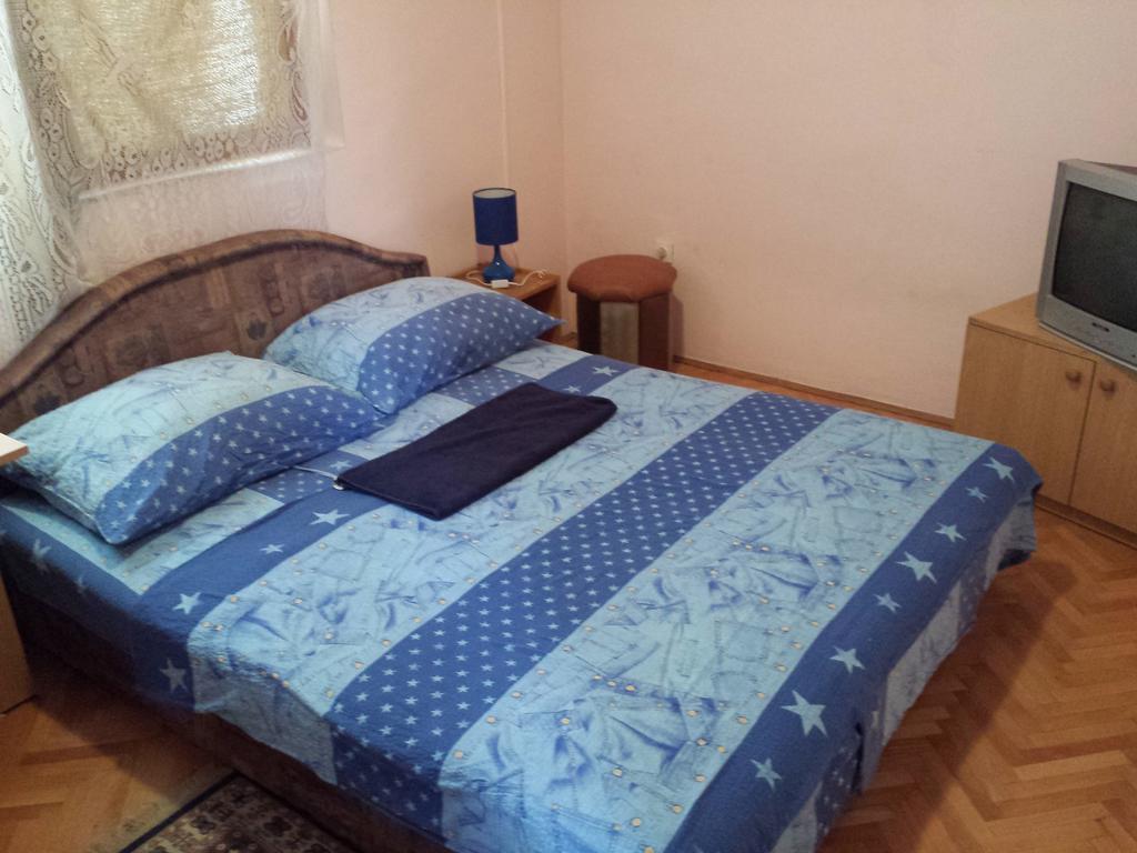 Apartments & Hostel Zdrava Hrana โมสตาร์ ห้อง รูปภาพ
