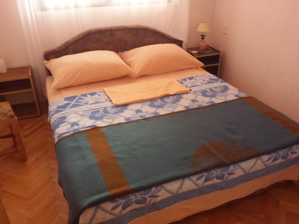 Apartments & Hostel Zdrava Hrana โมสตาร์ ห้อง รูปภาพ